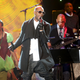 Illustration for article titled Report: FBI Investigating R. Kelly for Arranging Cross-Country Flight for Underage Girl